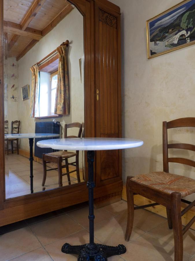 Au Fil Des Saisons Panzió Les Cotes de Corps Kültér fotó