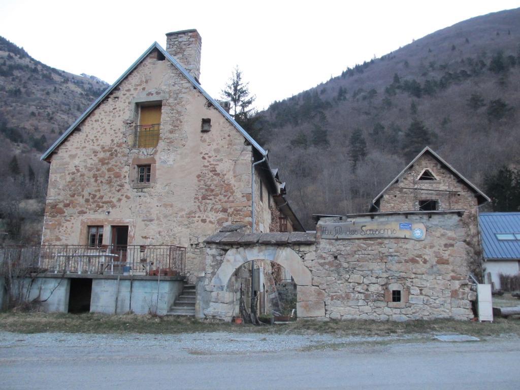 Au Fil Des Saisons Panzió Les Cotes de Corps Kültér fotó