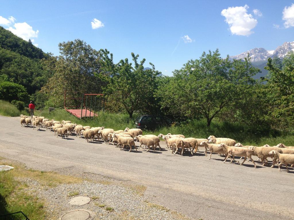 Au Fil Des Saisons Panzió Les Cotes de Corps Kültér fotó