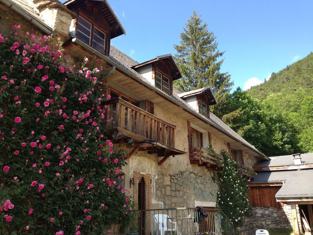Au Fil Des Saisons Panzió Les Cotes de Corps Kültér fotó