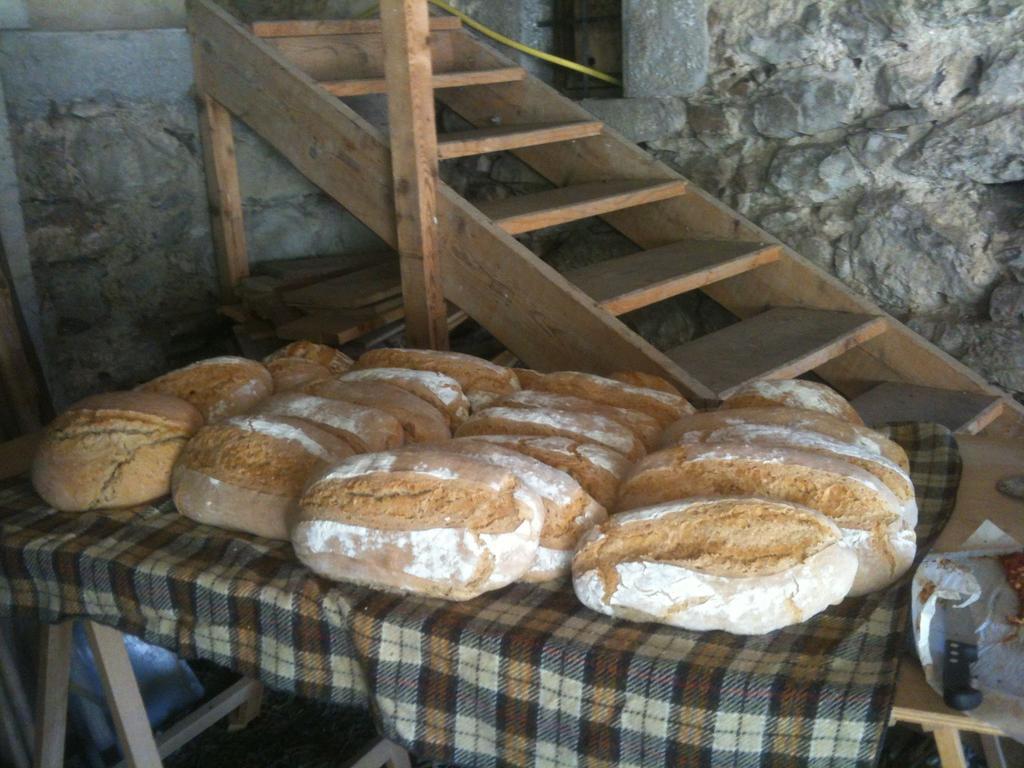 Au Fil Des Saisons Panzió Les Cotes de Corps Kültér fotó