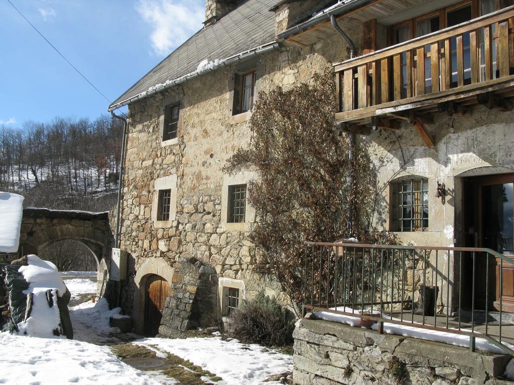 Au Fil Des Saisons Panzió Les Cotes de Corps Kültér fotó