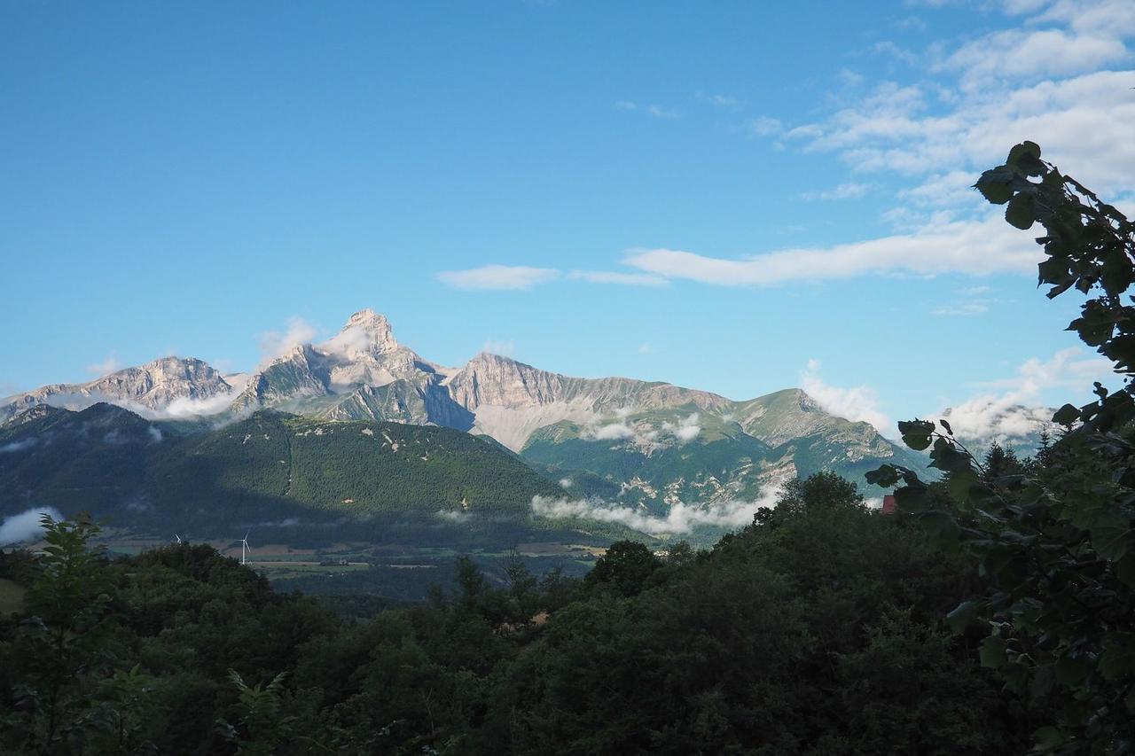 Au Fil Des Saisons Panzió Les Cotes de Corps Kültér fotó